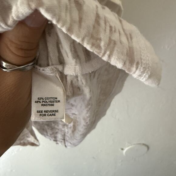 Cato Y2k Tuscan Large White Gray Short‎ Sleeve Rhinestone Scroll Print Top - Picture 5 of 8